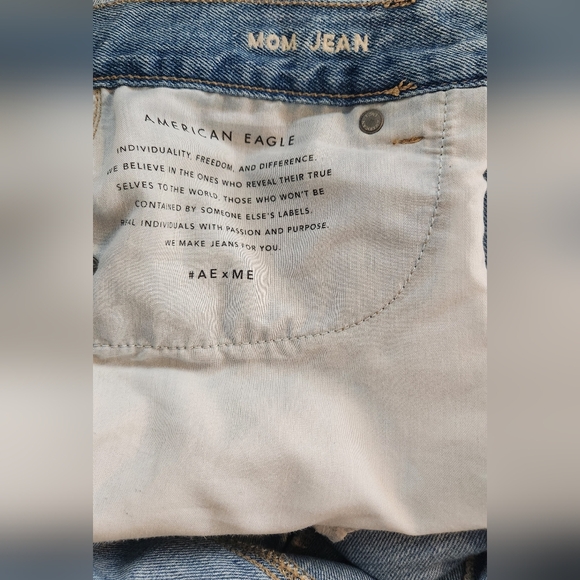 American Eagle Distressed Mom Jean - Picture 5 of 5